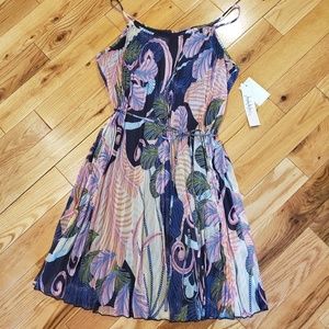 NWT Nicole Miller pleated paisley dress 6